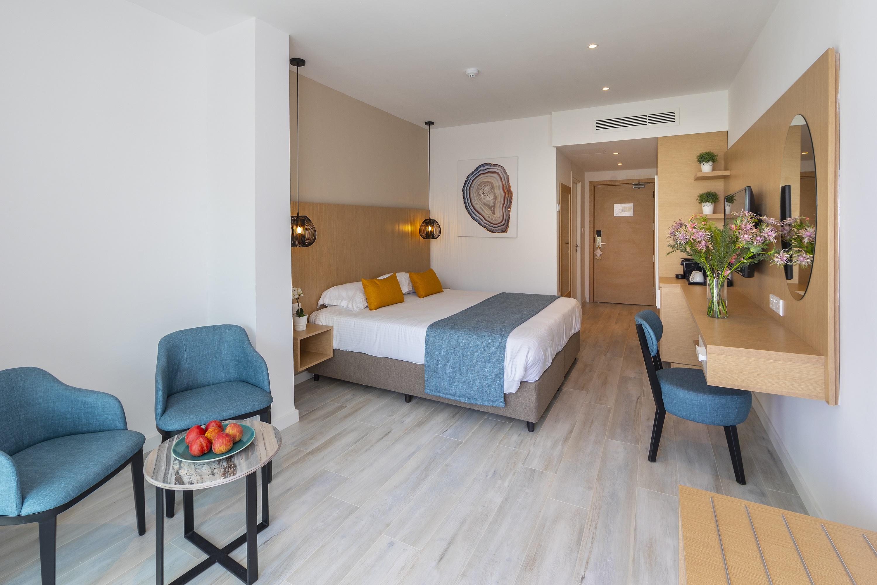 Leonardo Crystal Cove Hotel & Spa - Adults Only Протарас Екстериор снимка