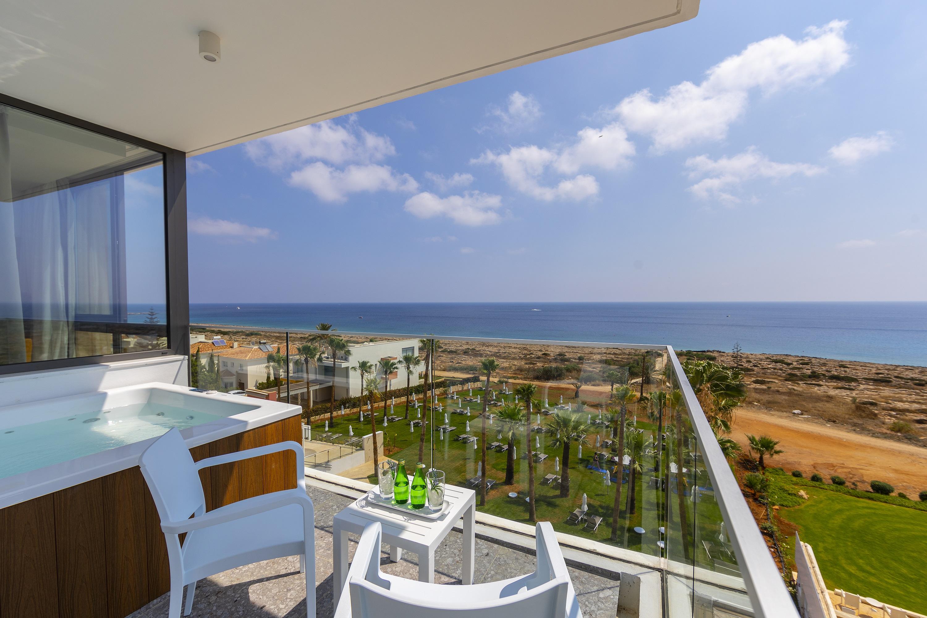 Leonardo Crystal Cove Hotel & Spa - Adults Only Протарас Екстериор снимка