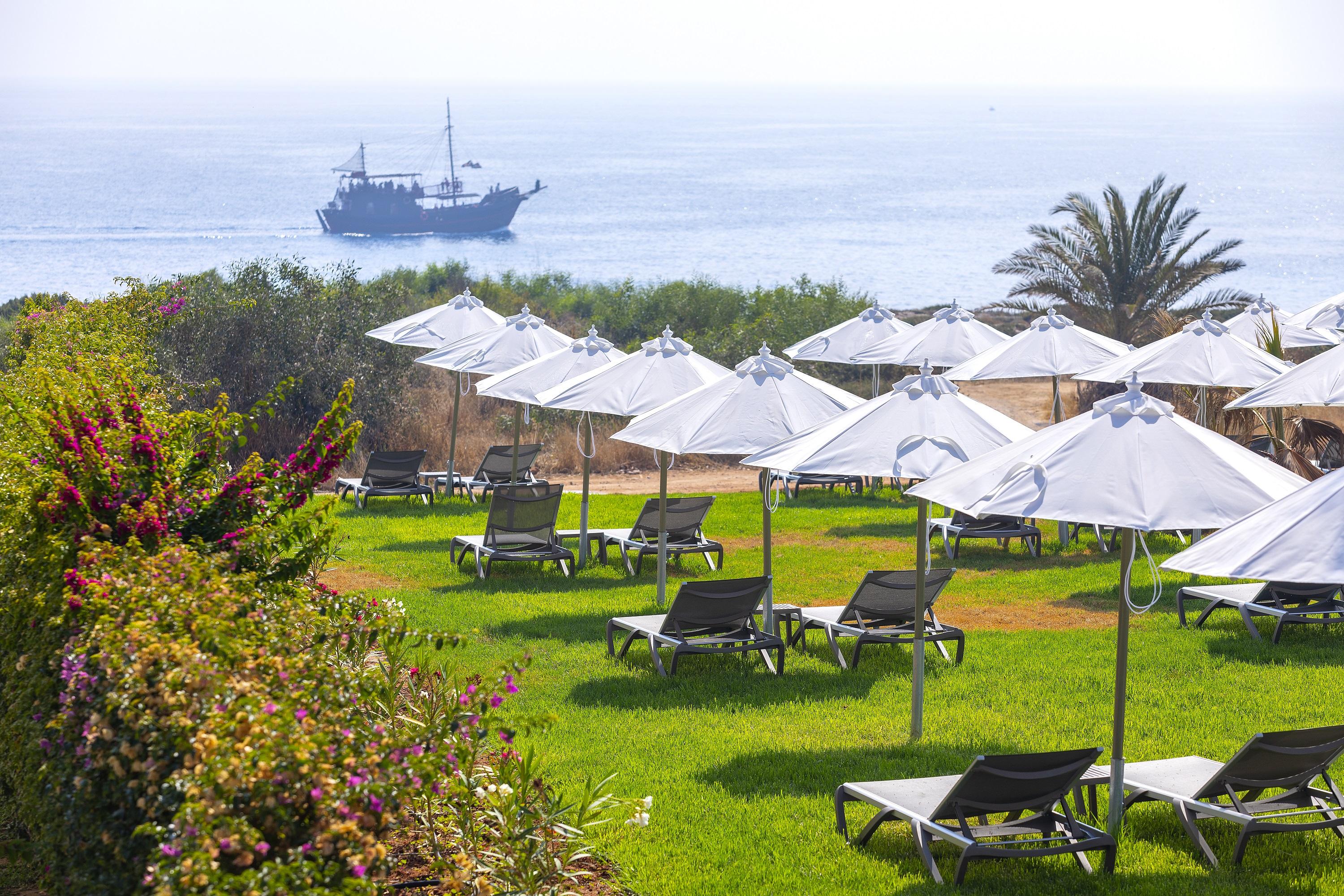 Leonardo Crystal Cove Hotel & Spa - Adults Only Протарас Екстериор снимка