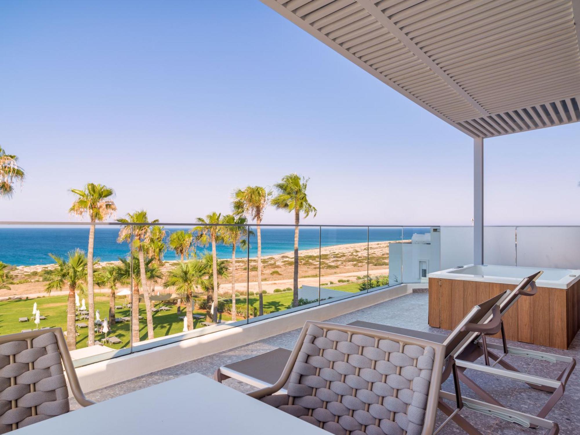 Leonardo Crystal Cove Hotel & Spa - Adults Only Протарас Стая снимка